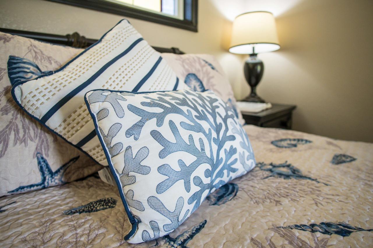 Queen Room with Two Queen Beds #10 - Pet Friendly,658301151:JPEG