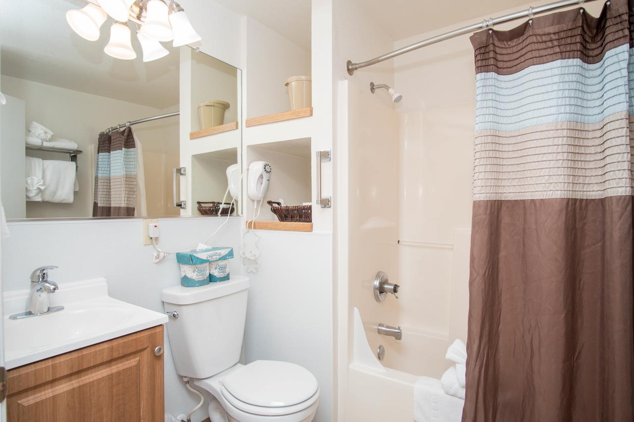 Double Economy Room #12 (non-pet-friendly)