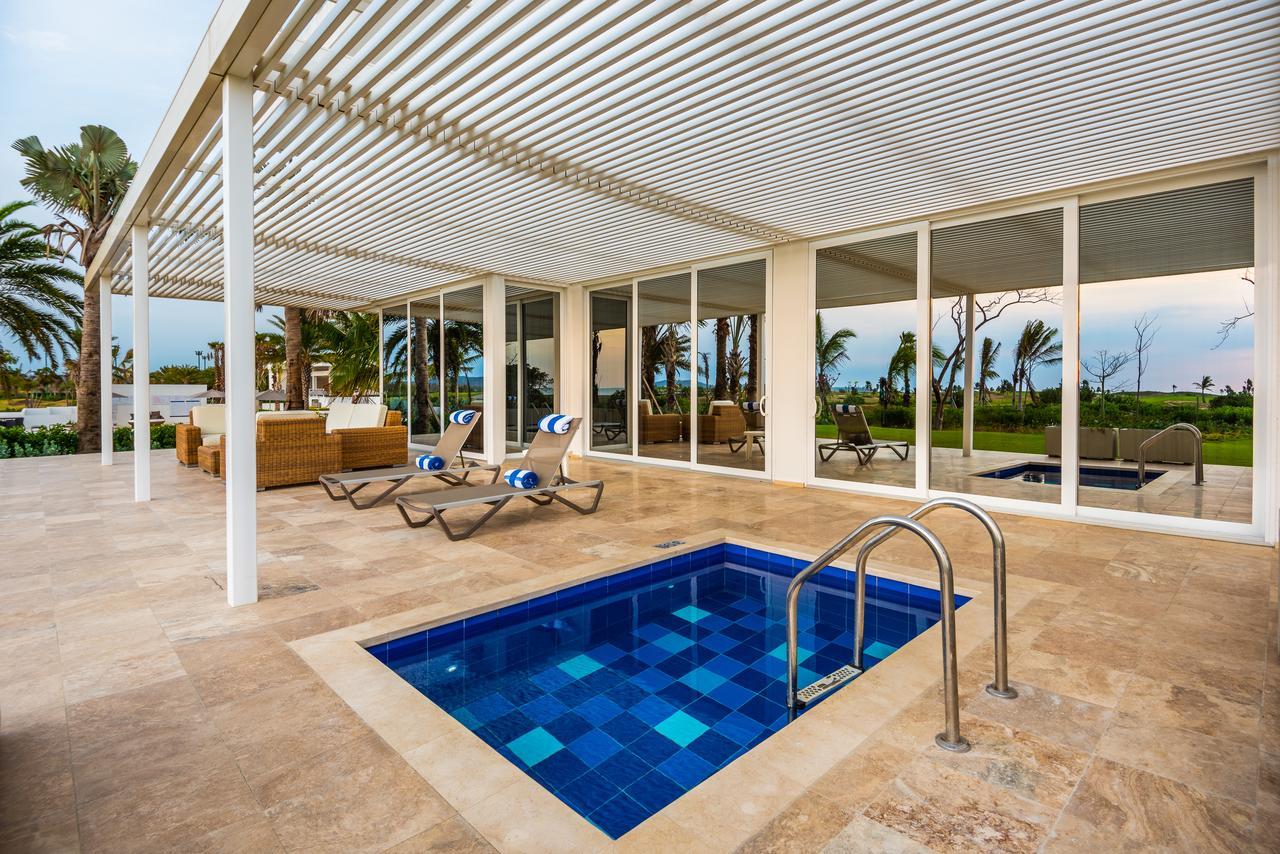 Preferred Club Two-Bedroom Suite Swim-Out
