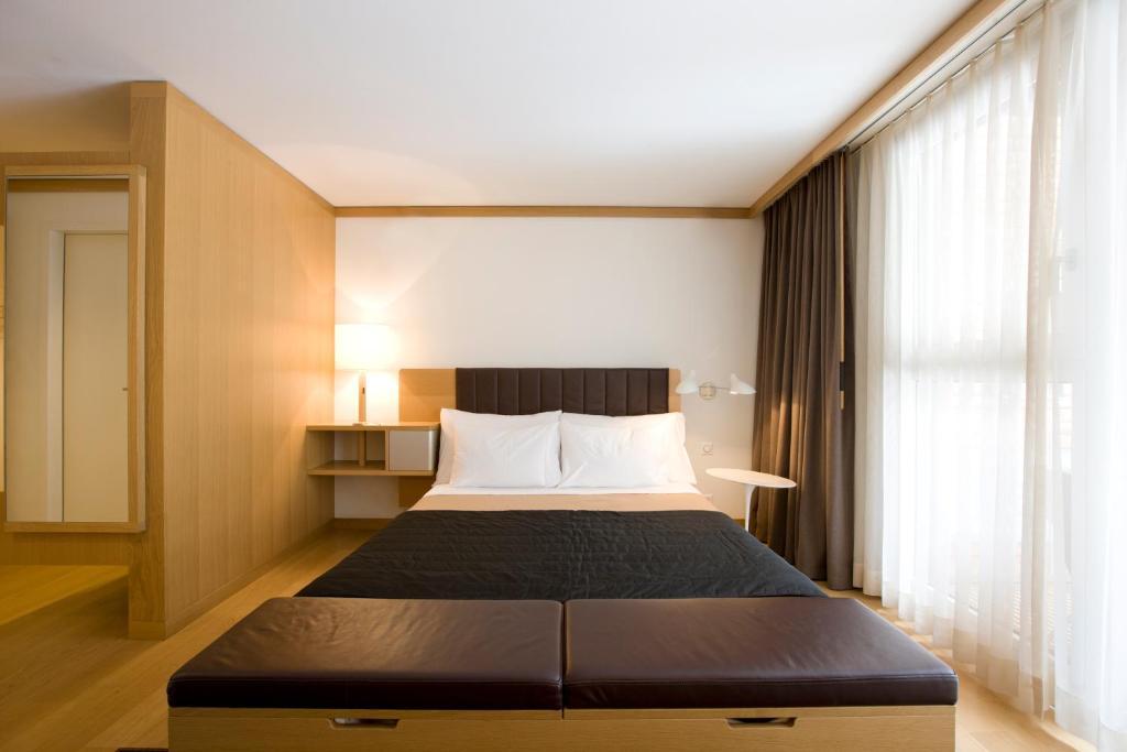 Queen Size Room,66589987:JPEG