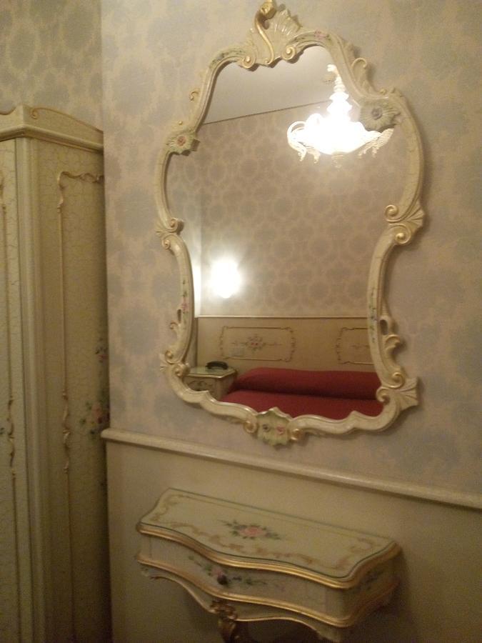 Classic Single Room