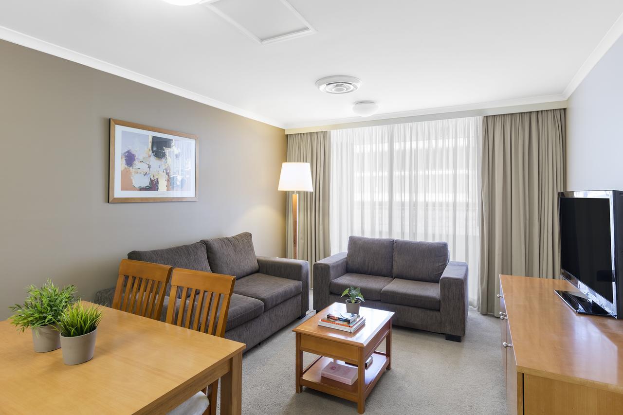 Two-Bedroom Apartment,727419355:JPEG