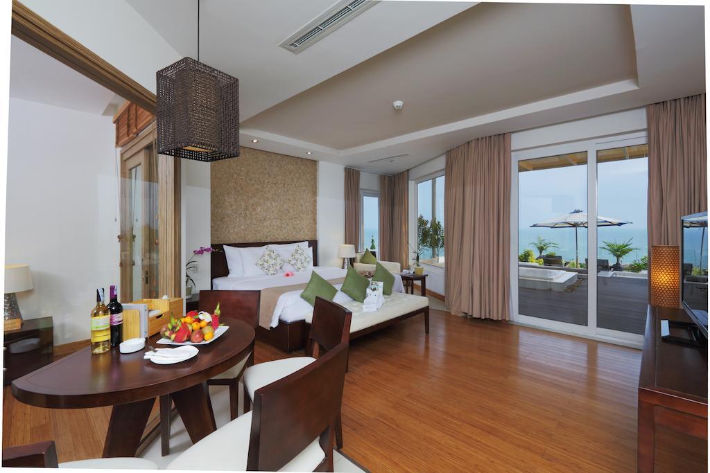 Terra Two-Bedroom with Sea View