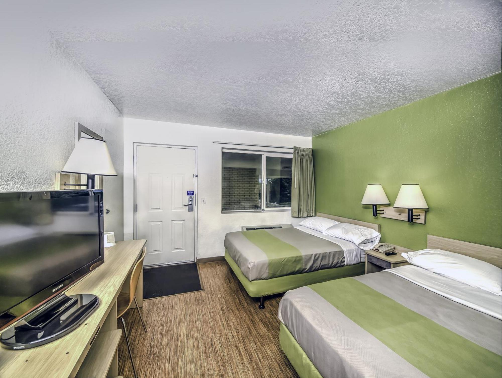 2 Full Beds | Non-Smoking