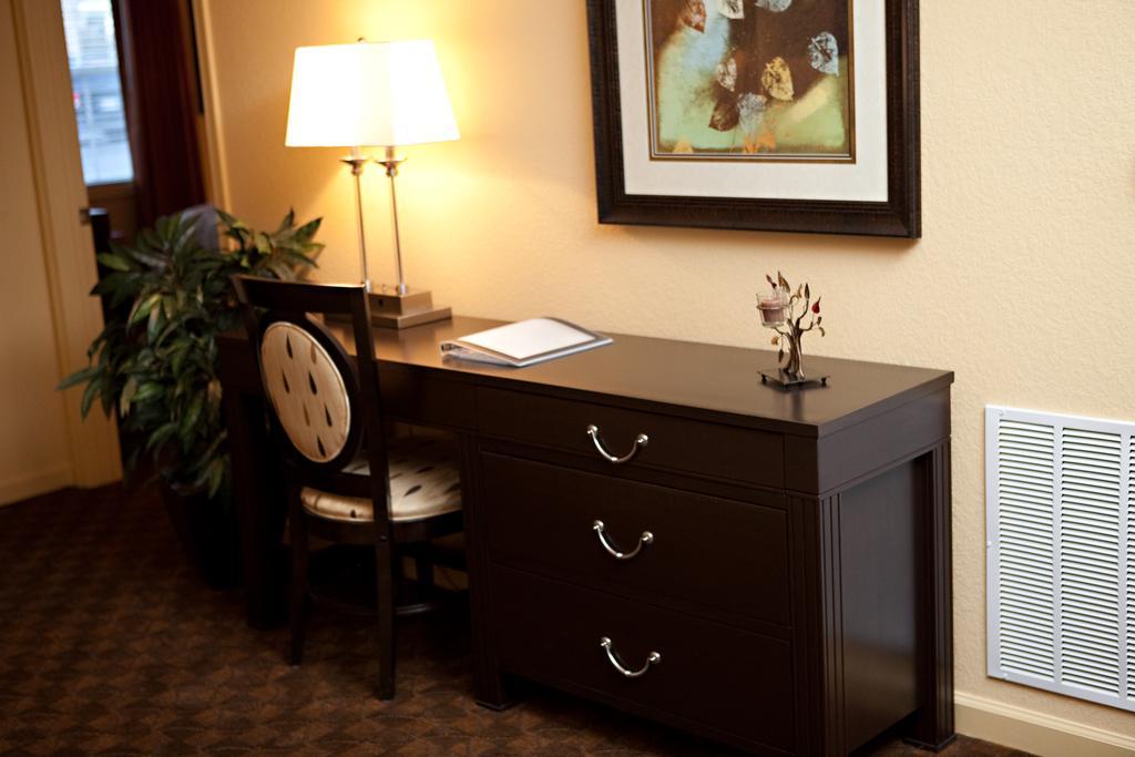 Two-Bedroom Apartment,69612554:JPEG