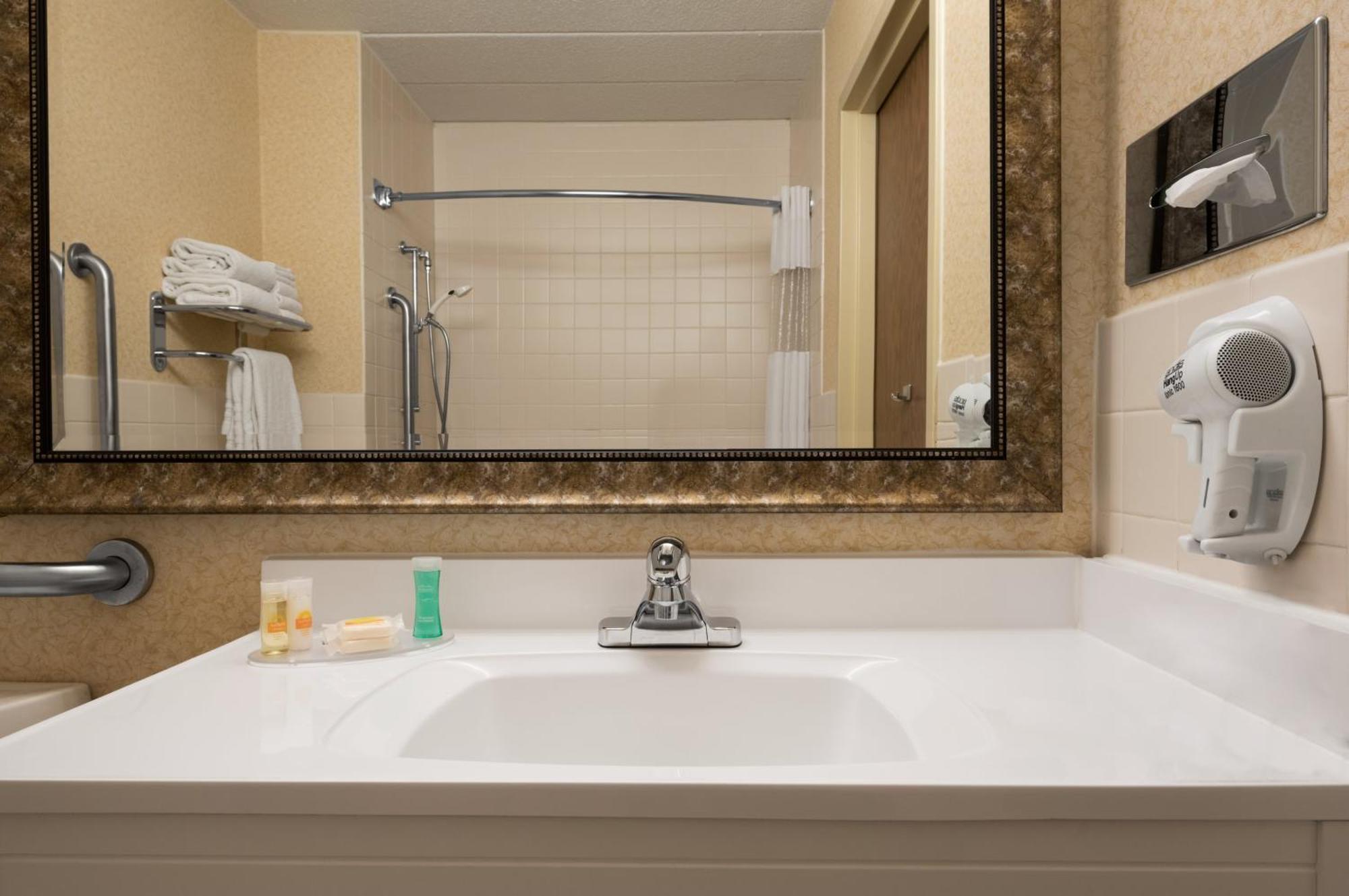 Double Room with Two Double Beds - Non-Smoking