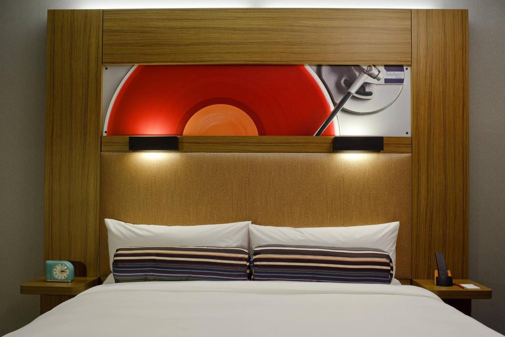 Aloft, Guest room, 1 King,1398044543:JPEG