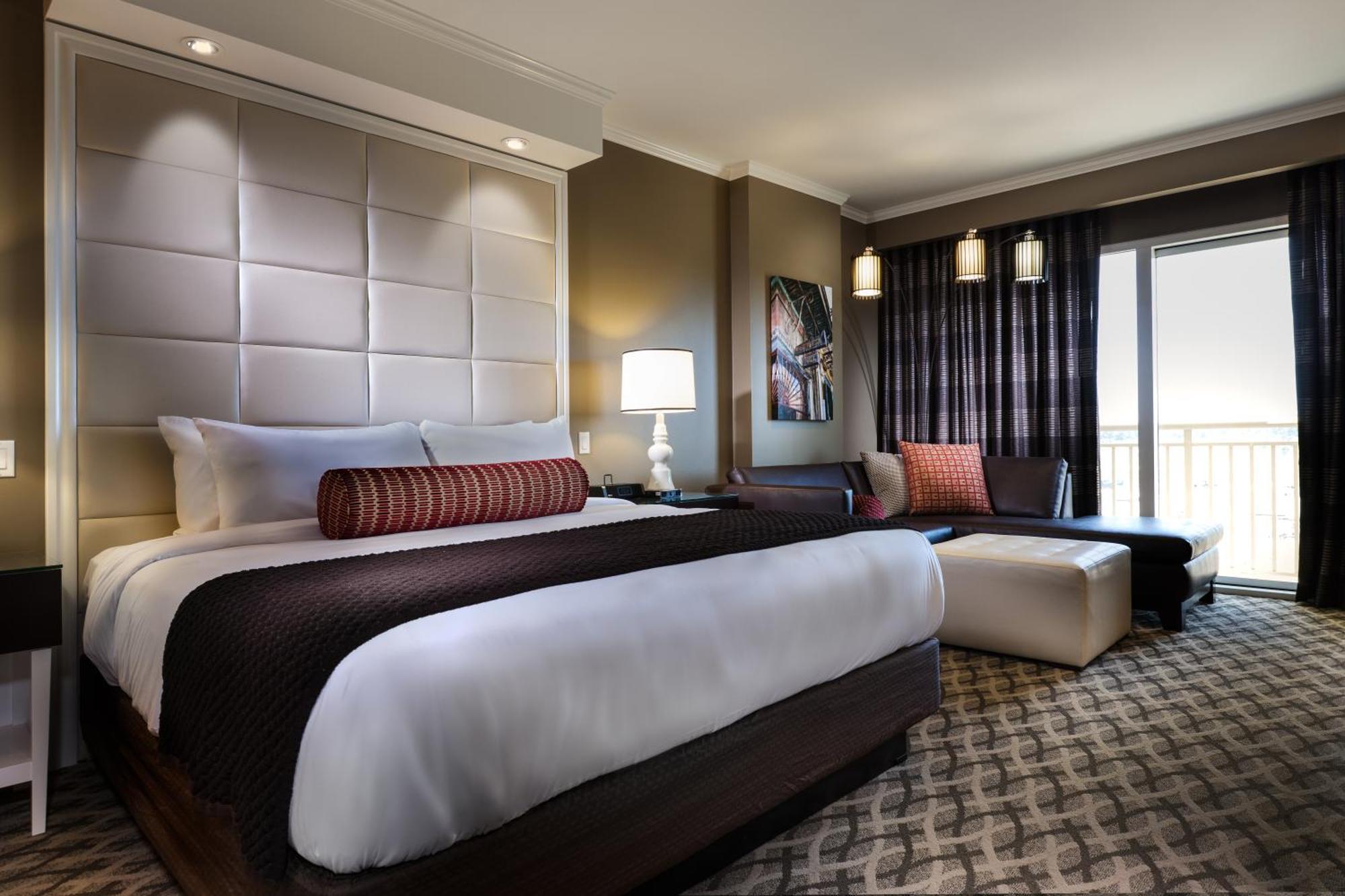 Deluxe King Room,682070544:JPEG