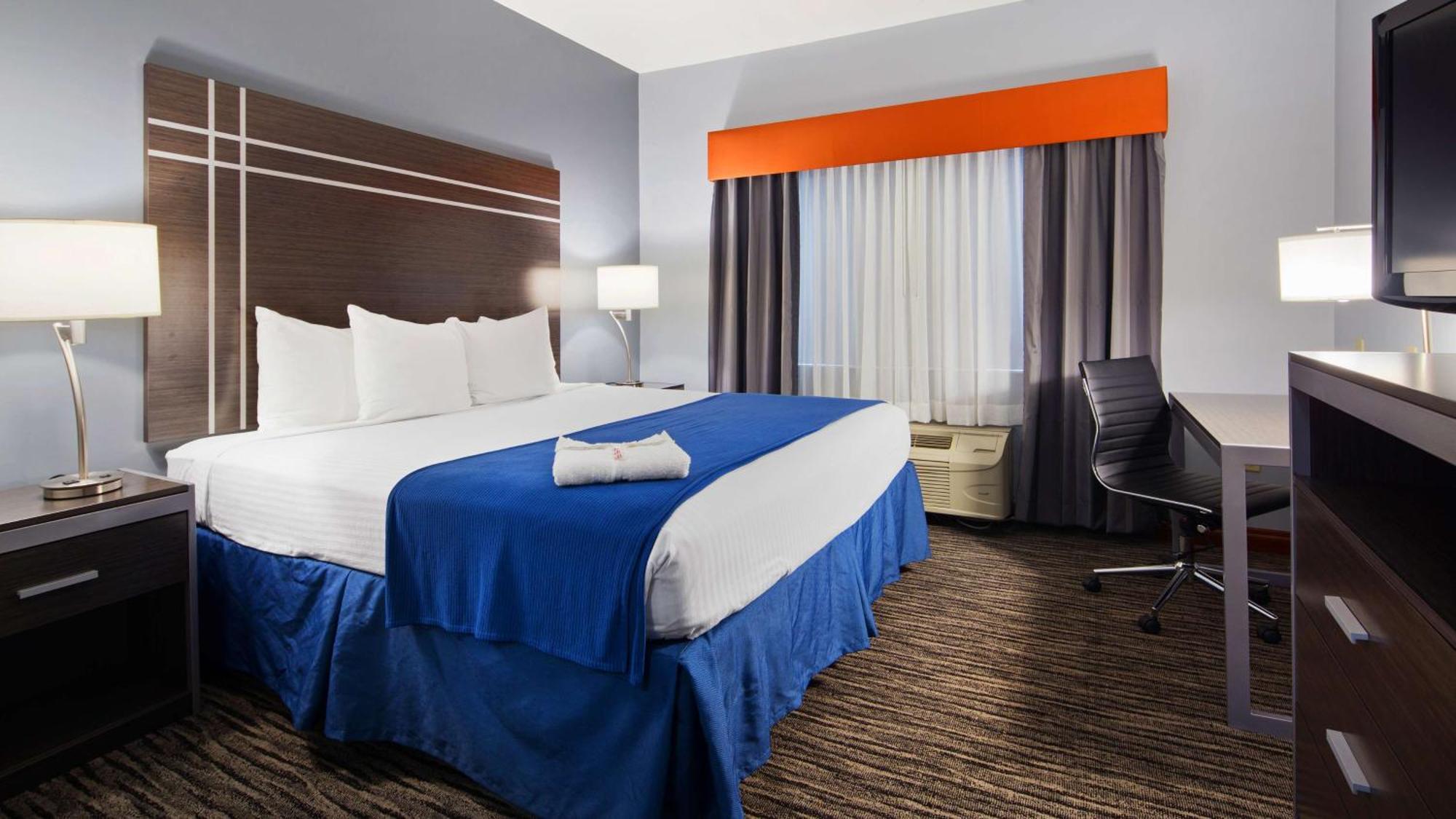 King Room with Spa Bath - Disability Access