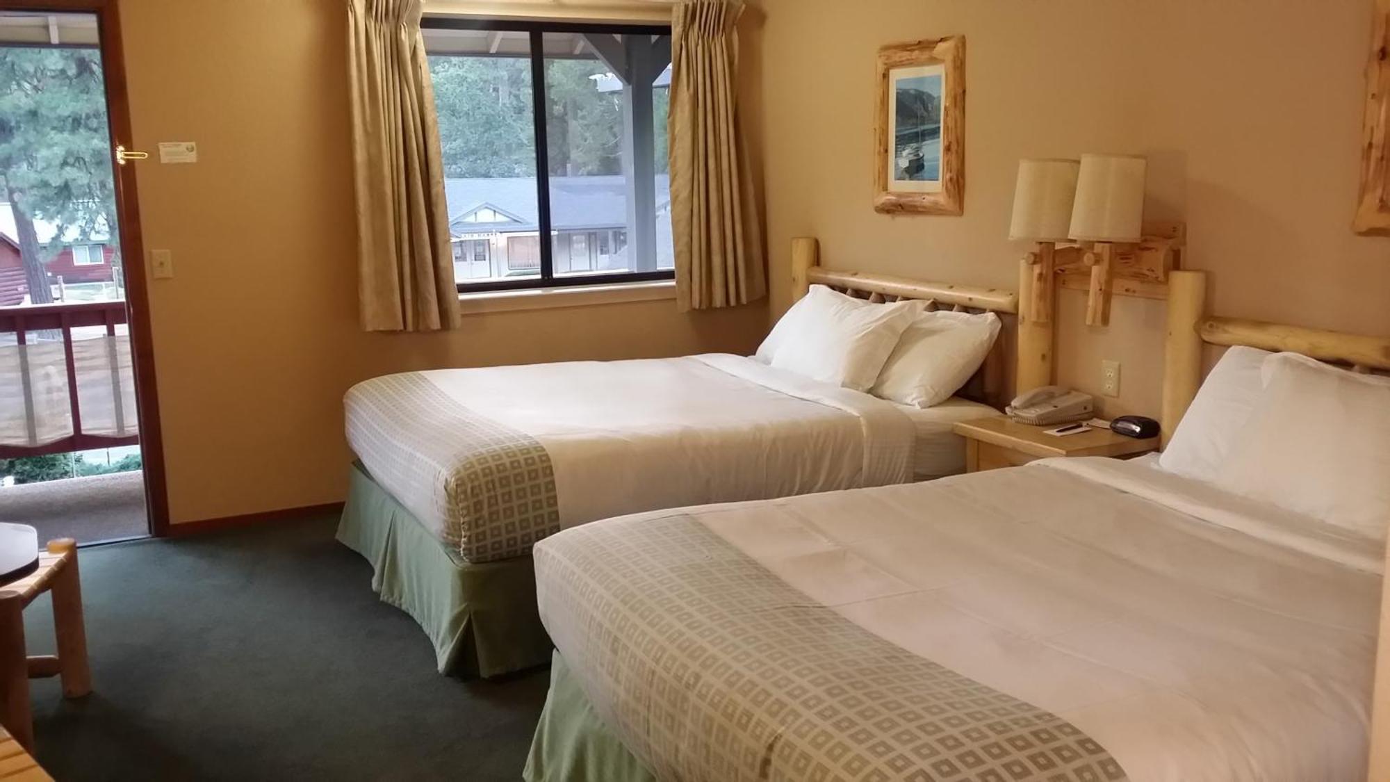 Deluxe Queen Room with Two Queen Beds,683619681:JPEG