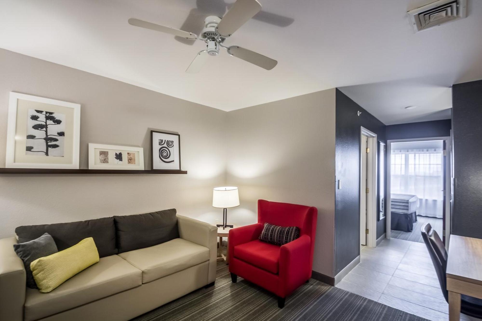 One-Bedroom King Suite with Sofa Bed - Non-Smoking