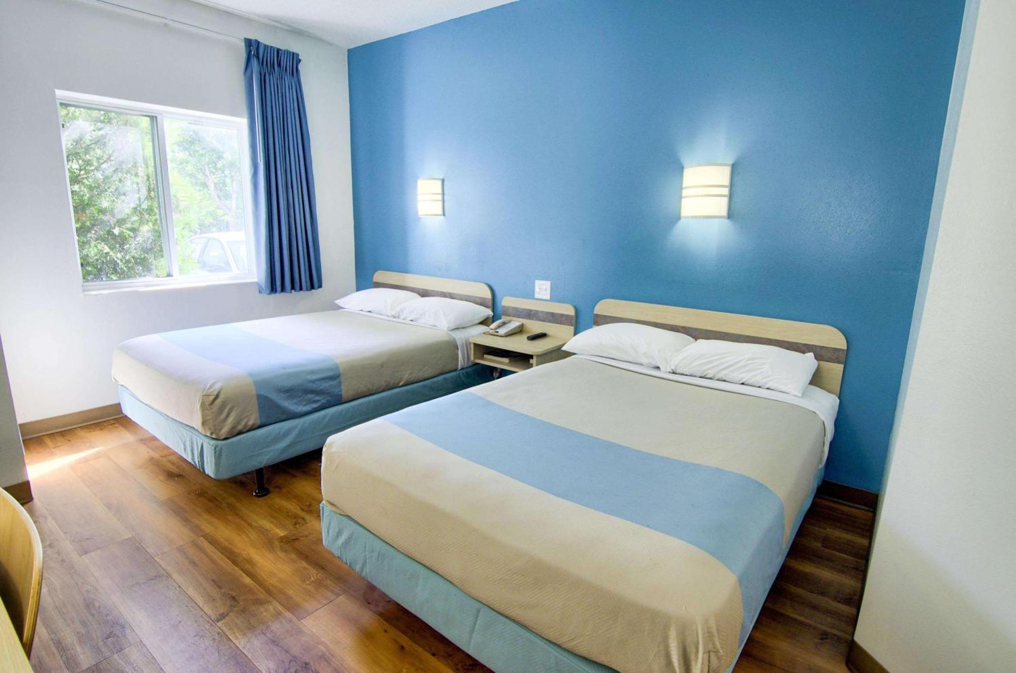 Double Room - Disability Access,688213989:JPEG