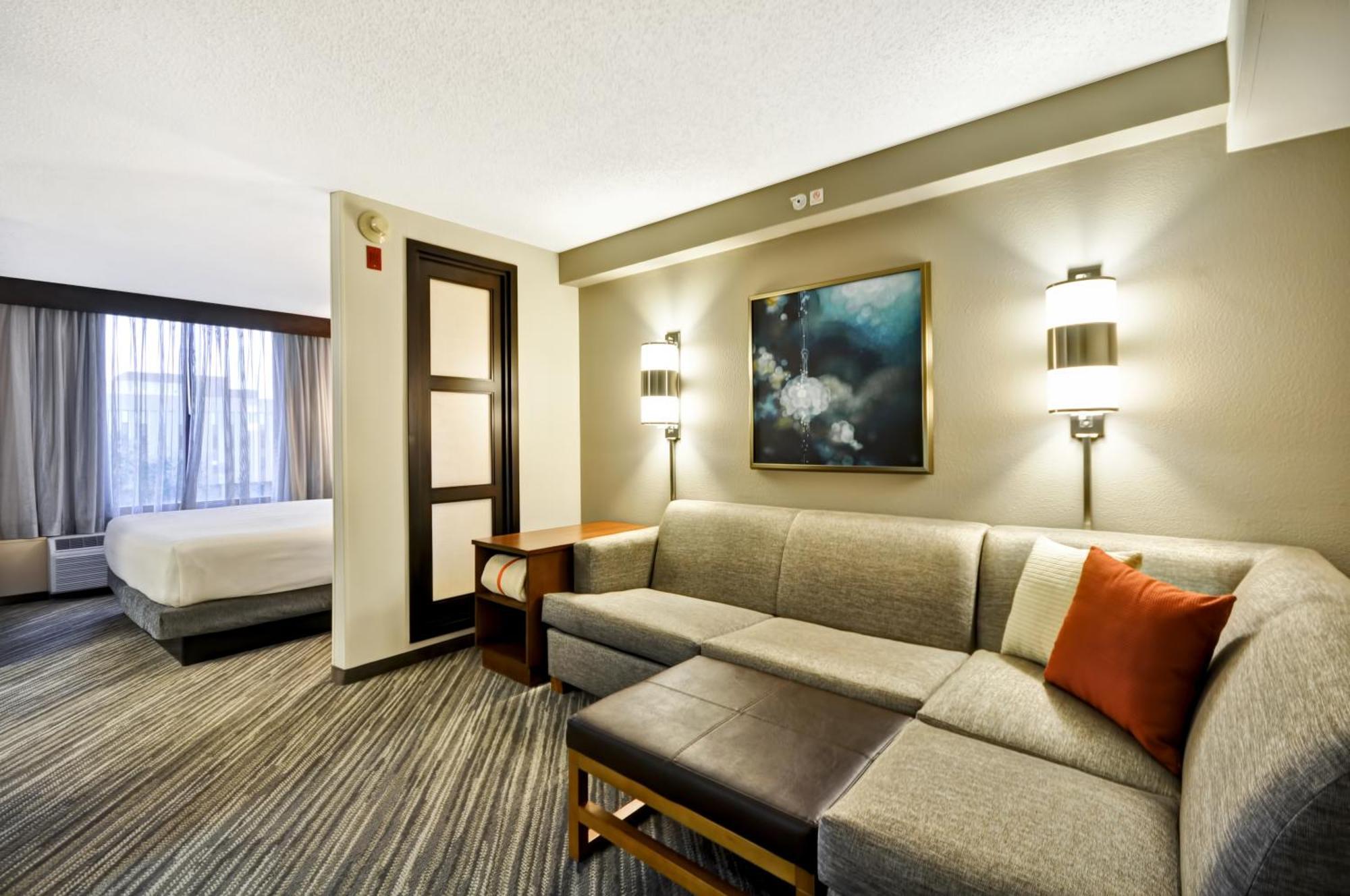 King Room with Accessible Shower - Disability Access