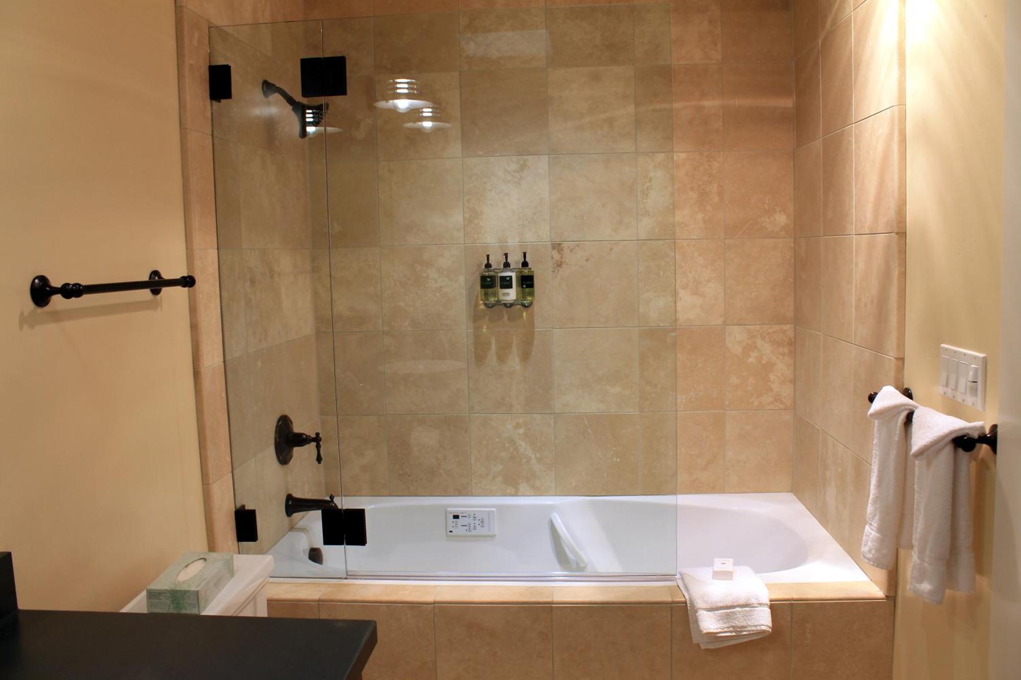 Vintners King + Spa,1632220582:JPEG