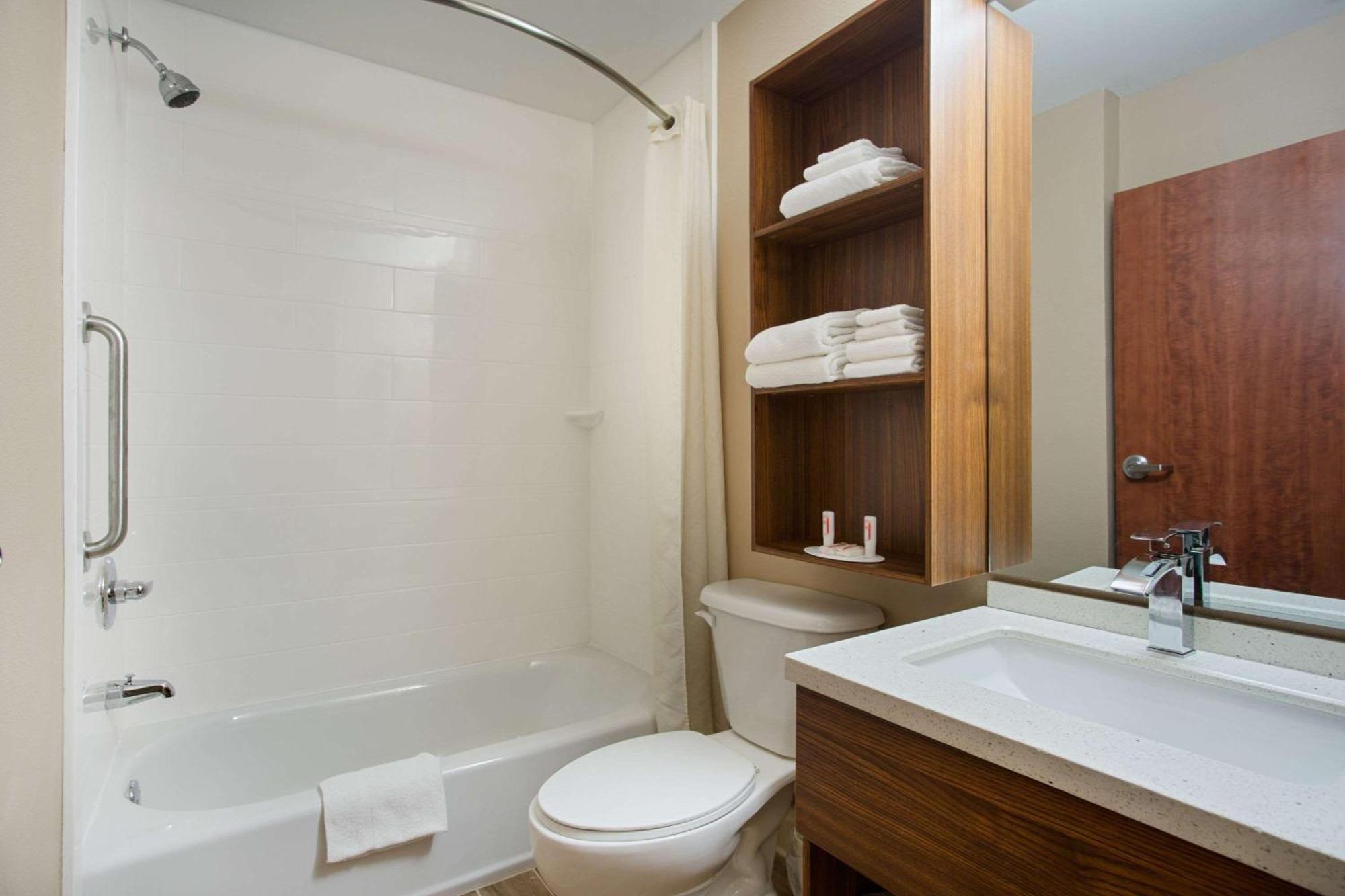 Queen Studio Suite with Two Queen Beds - Non-Smoking