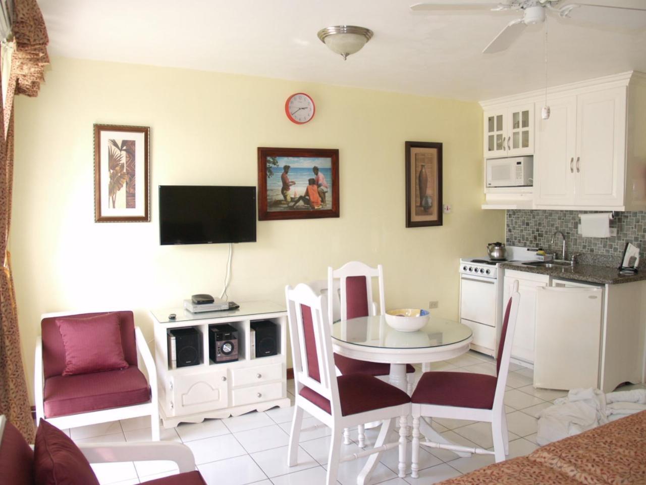 Studio with Sea View
