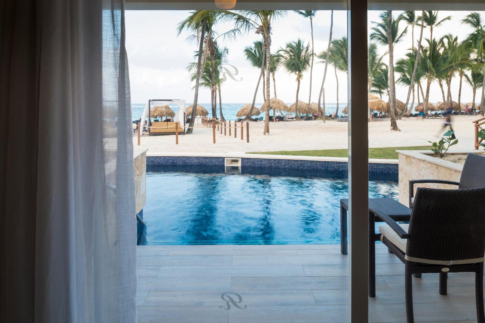 Luxury Presidential Jacuzzi Swim Out One Bedroom Suite Diamond Club