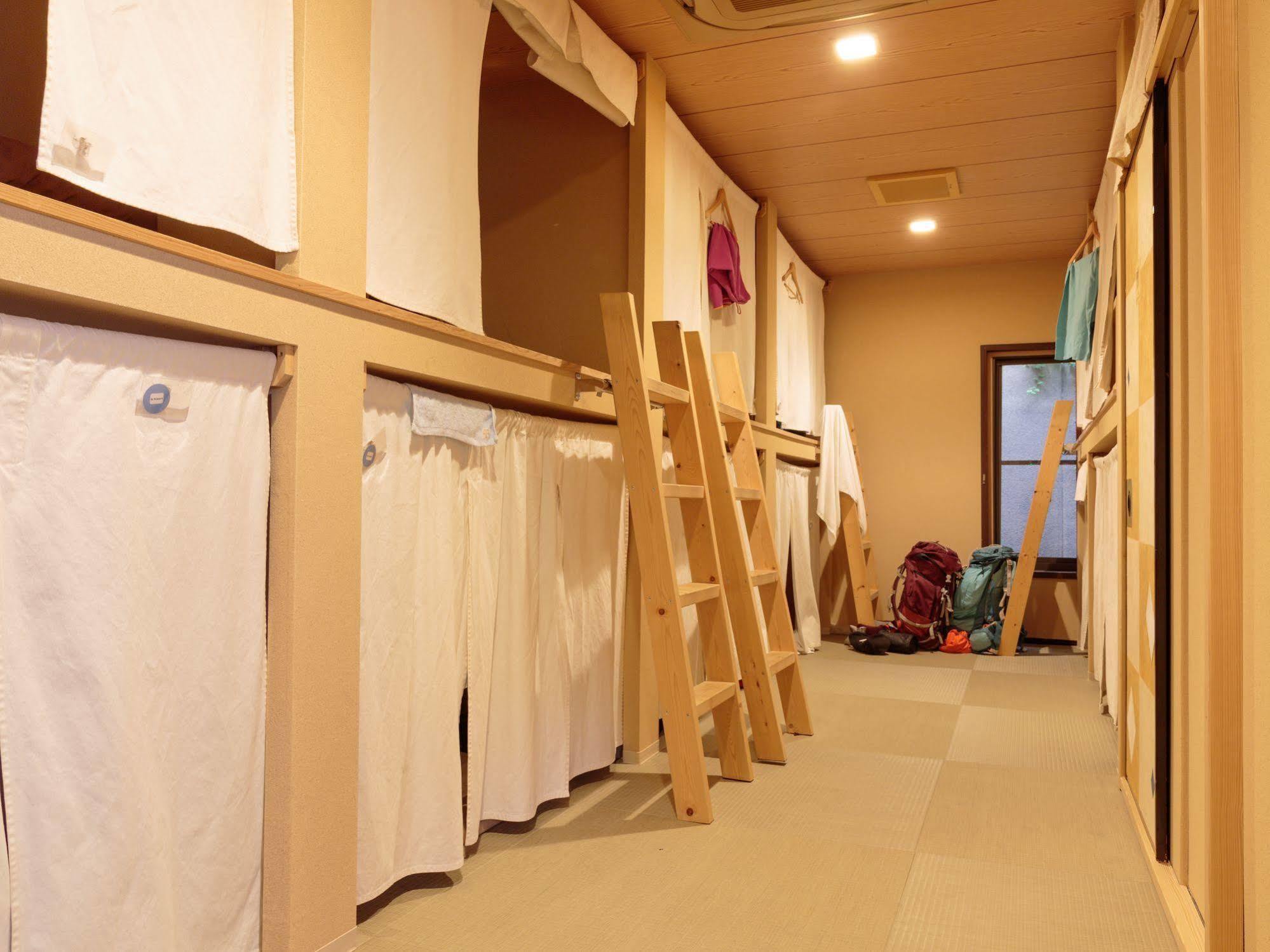 Bed in 10-Bed Mixed Dormitory Room (Adult Only)