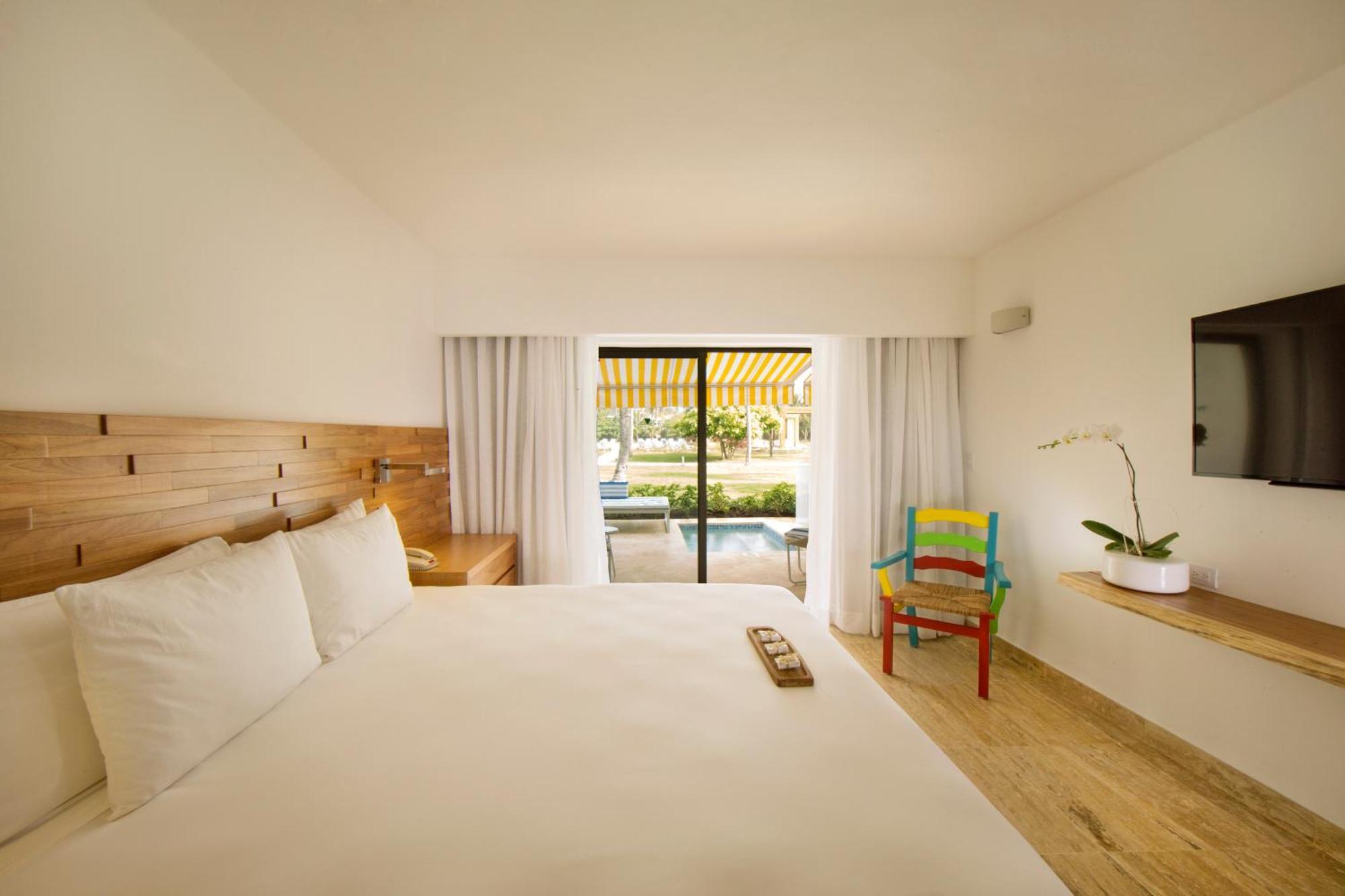 Vibe King Rooms with One King Bed, Non-Smoking