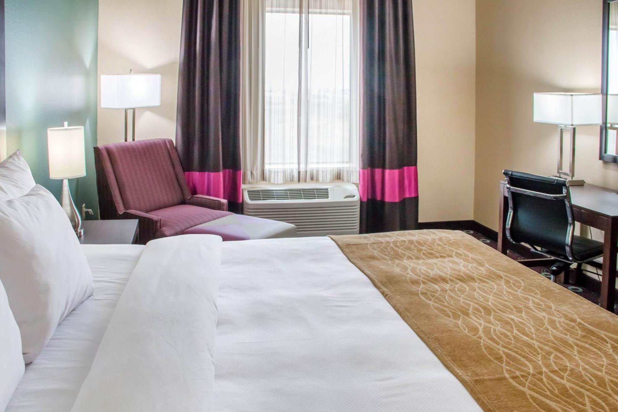 King Room - Accessible/Non-Smoking