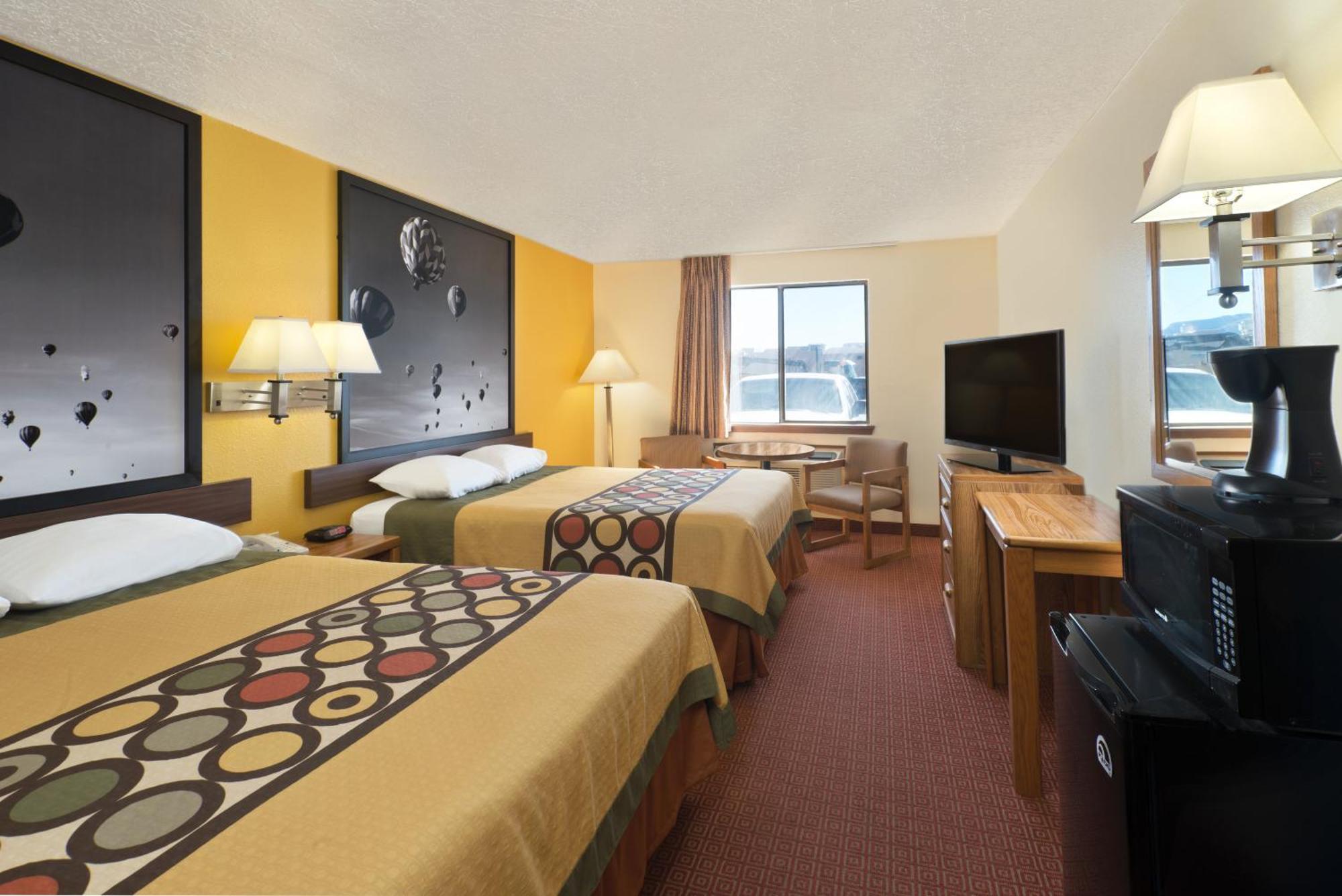 Queen Room with Two Queen Beds - Pet Friendly/Non-Smoking