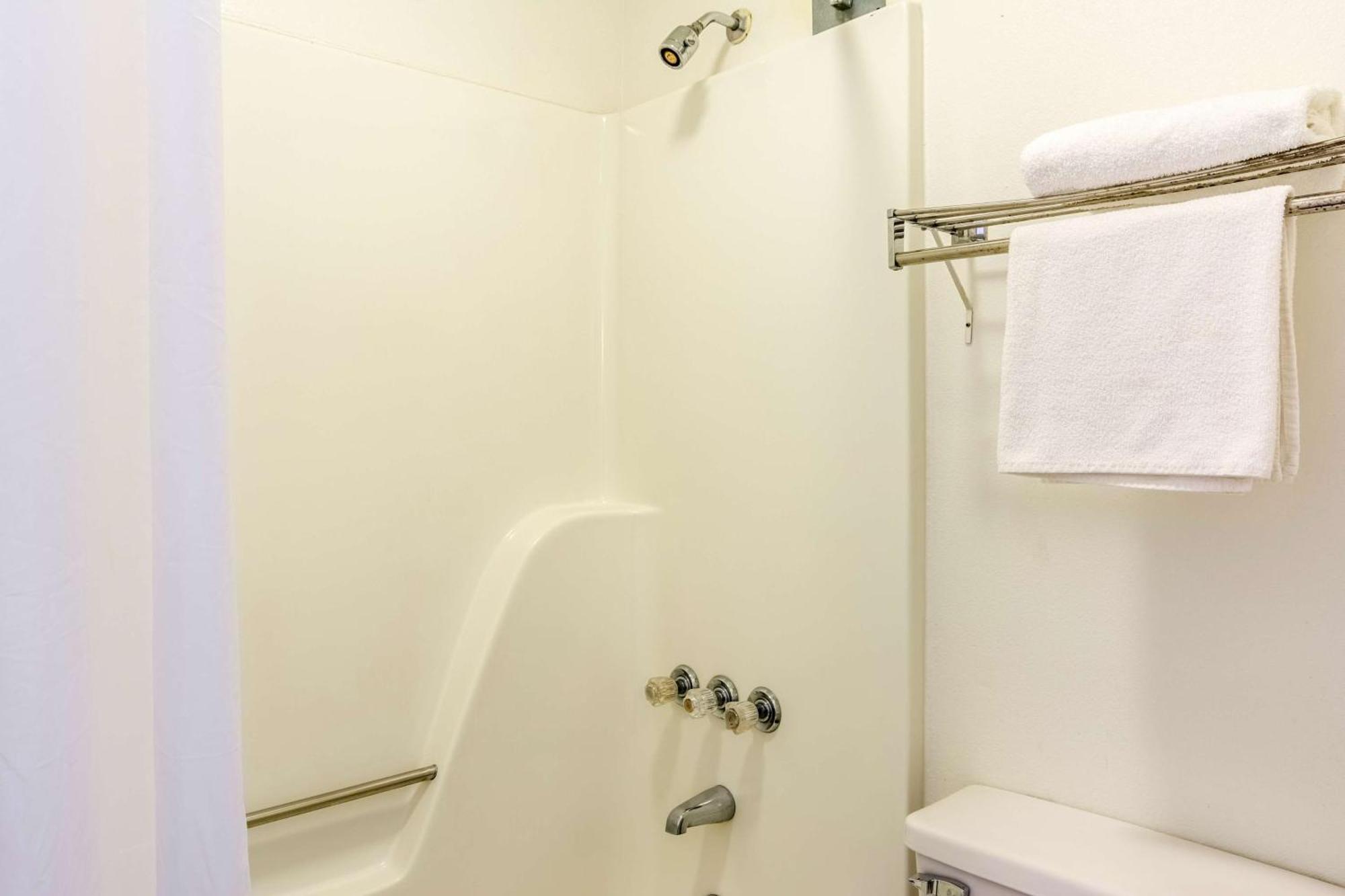 Quadruple Room - Non-Smoking