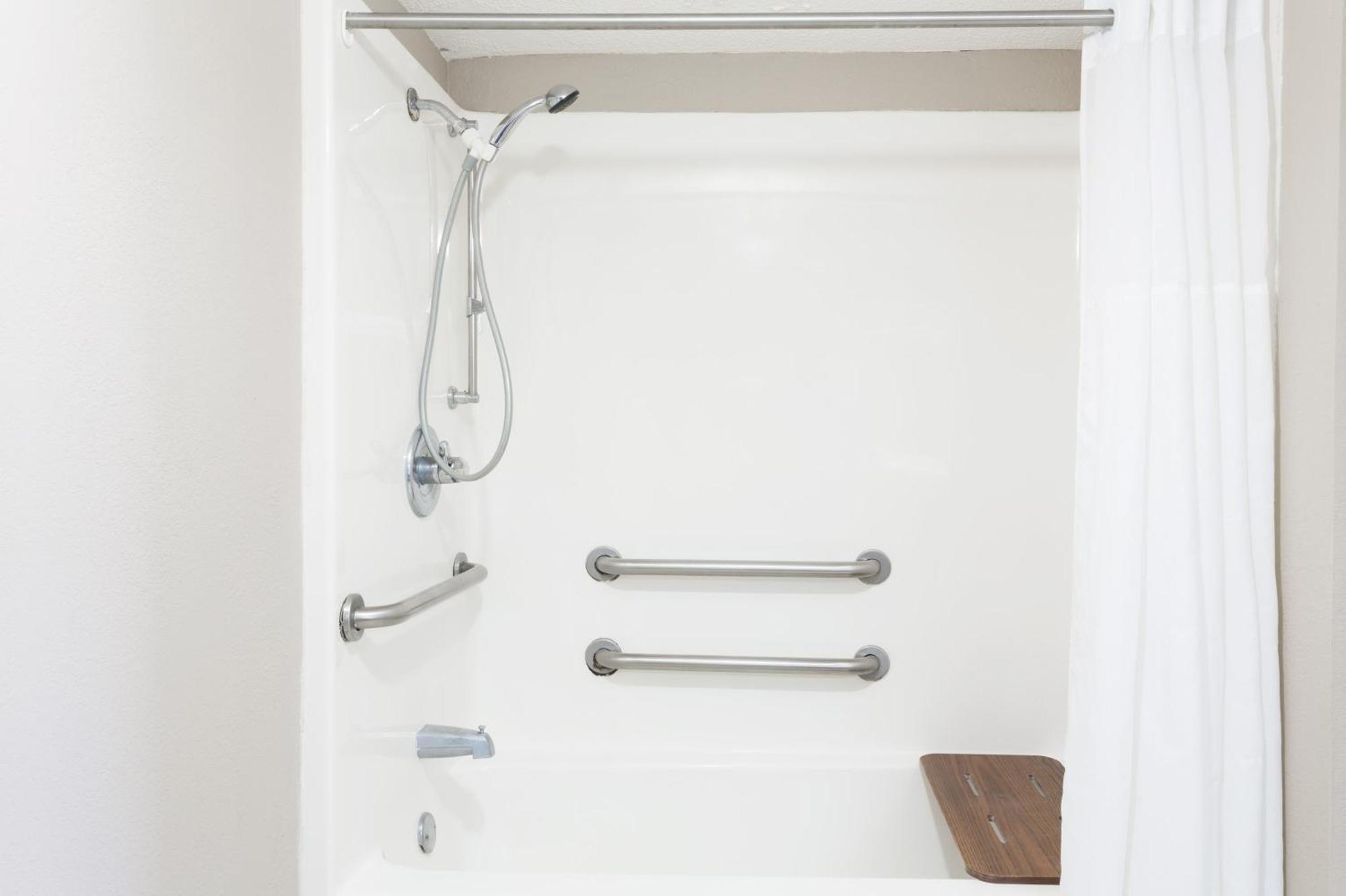 King Room - Disability Access - Non-Smoking,709270741:JPEG