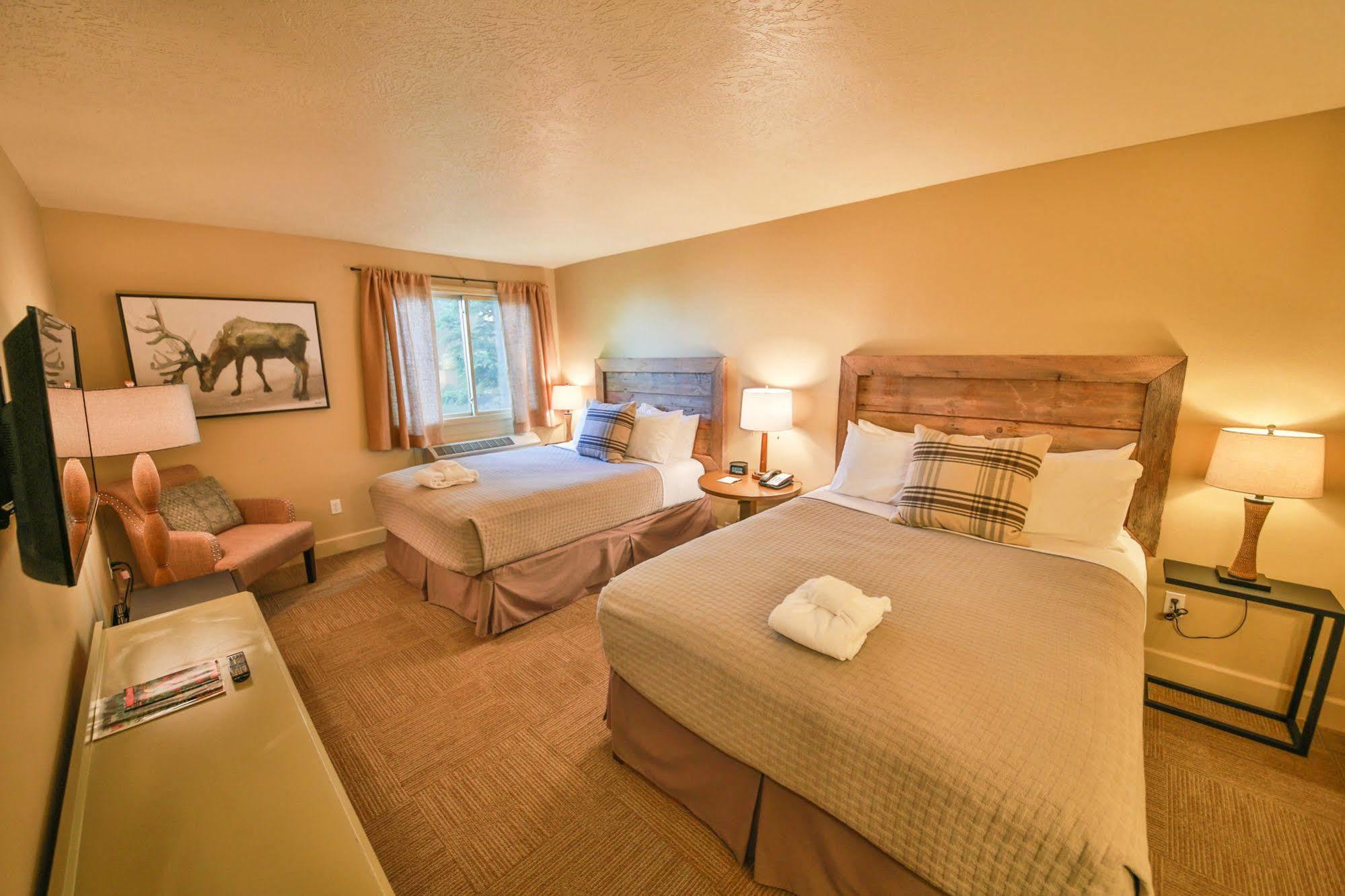 Standard Queen Room with Two Queen Beds
