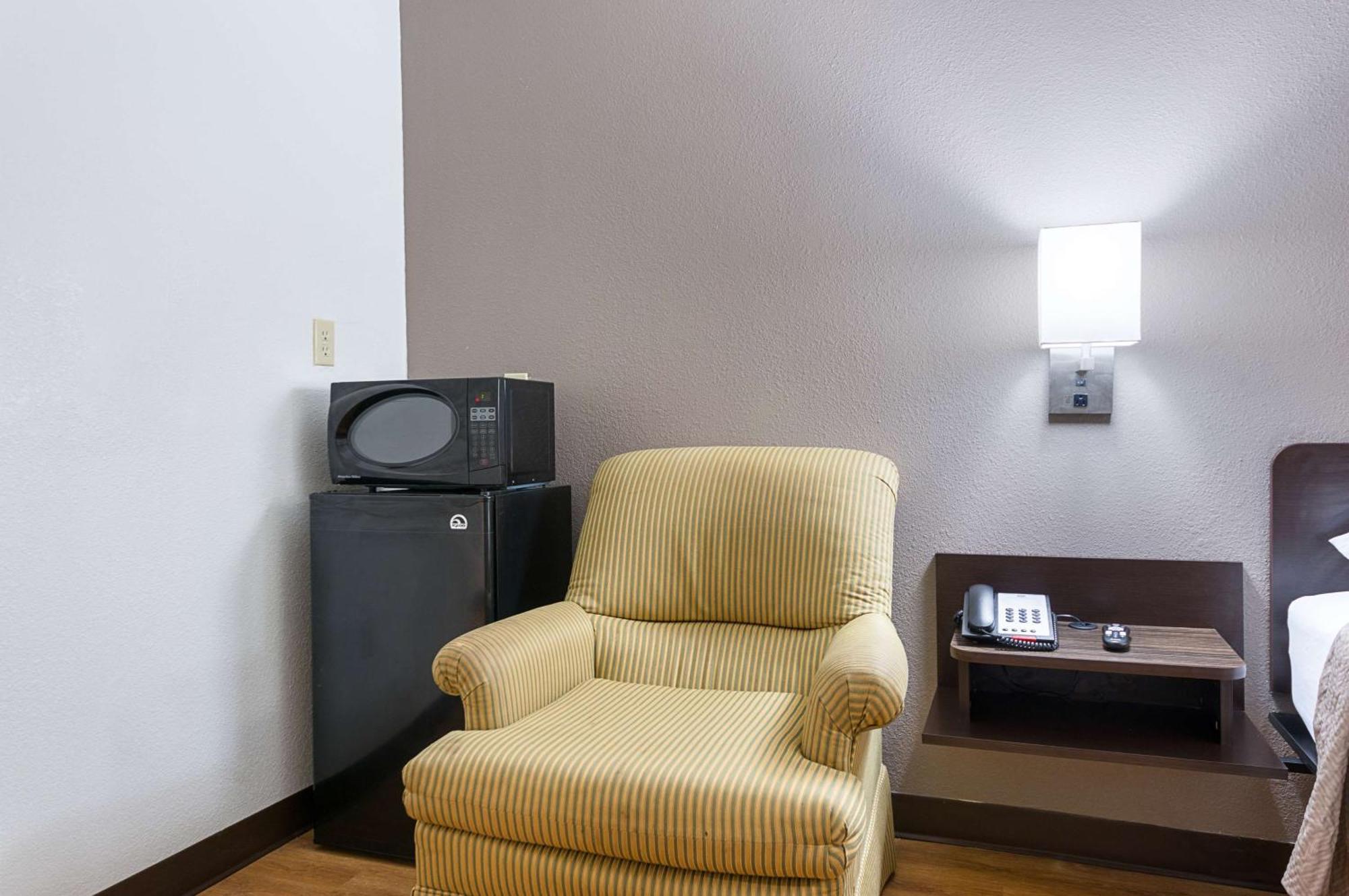 King Room - Non-Smoking