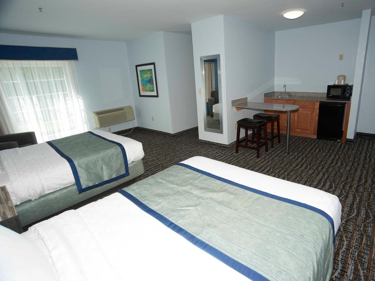 Accessible Suite with Two Queen Beds,992651503:JPEG