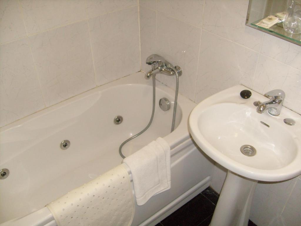 Special Offer - Double or Twin Room with Free Parking