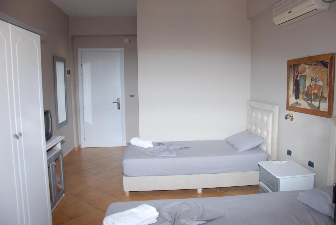 Studio Suite with Two Double Beds,720328441:JPEG