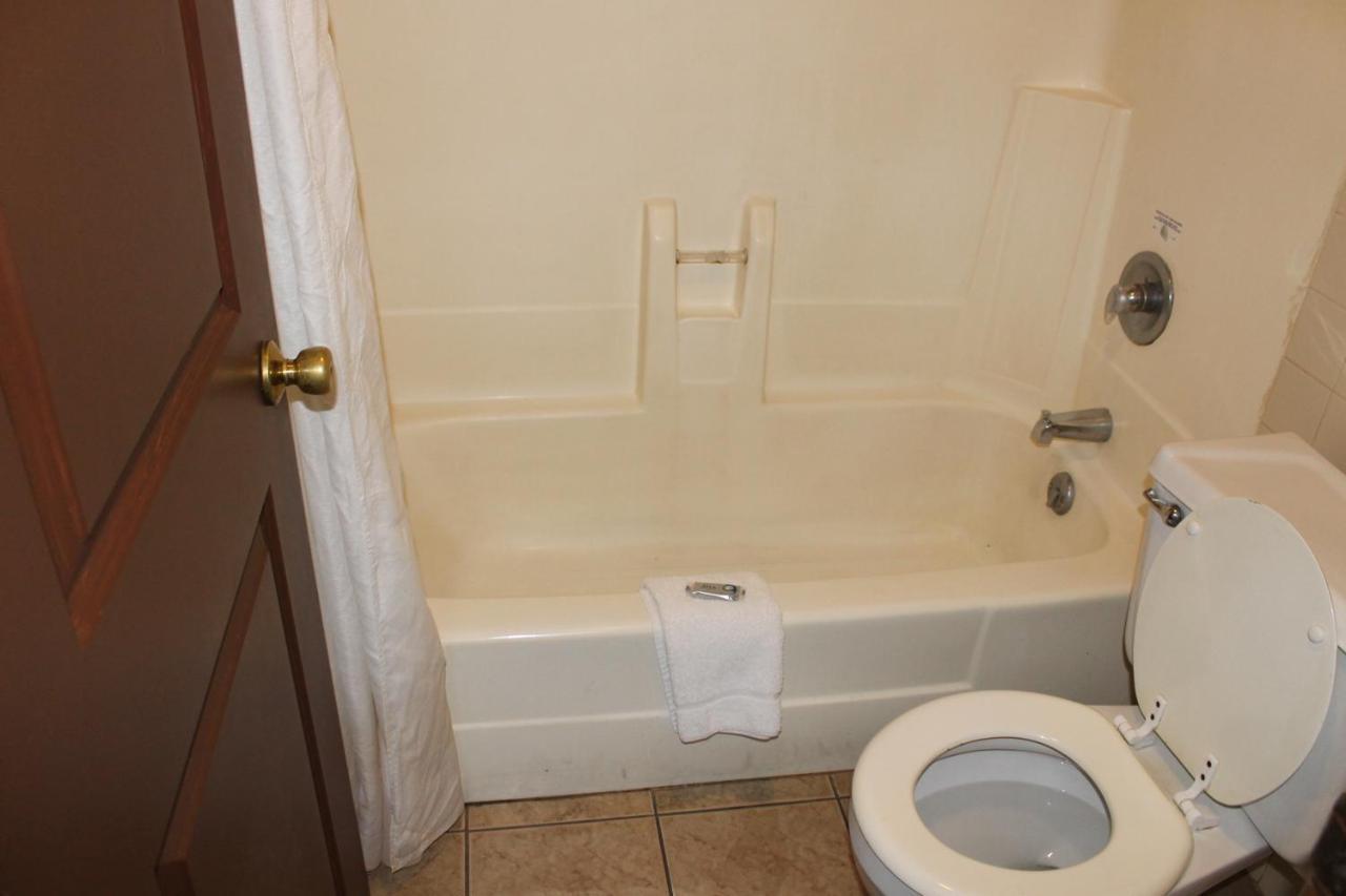 Double Room with Two Double Beds - Non-Smoking