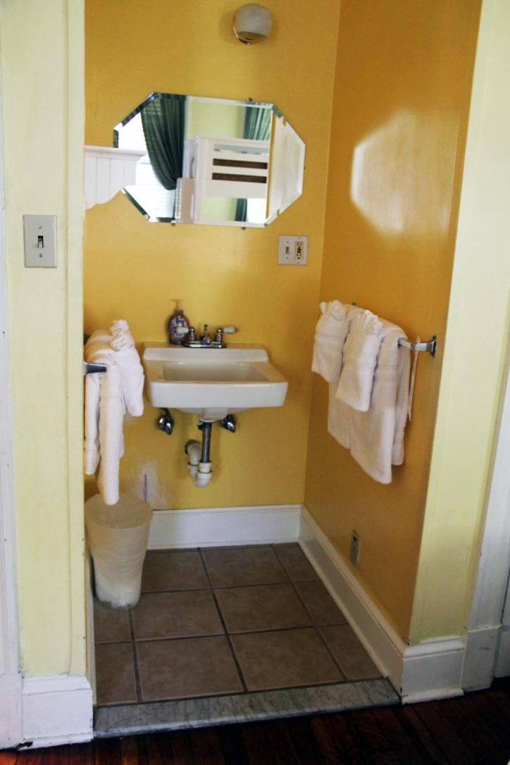Deluxe Triple Room with Shared Bath