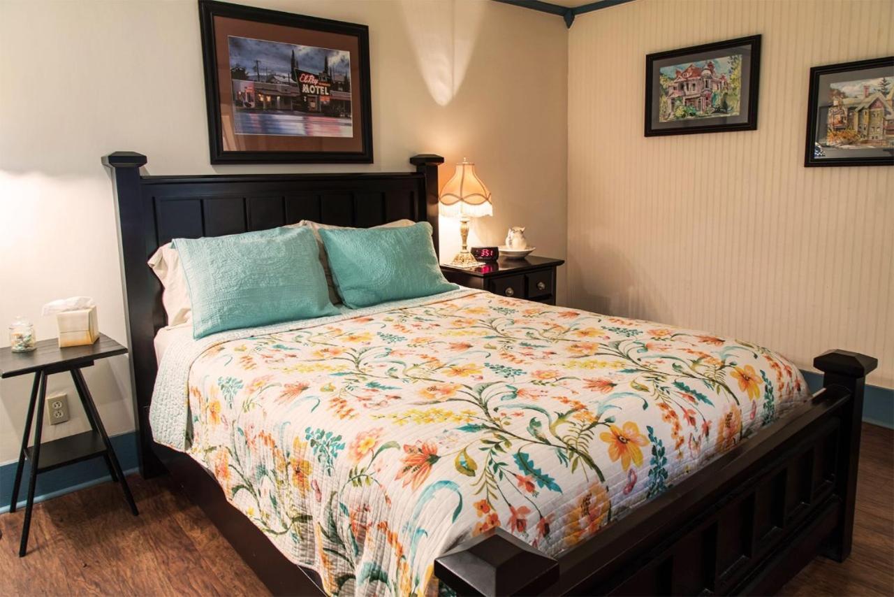 Queen Suite