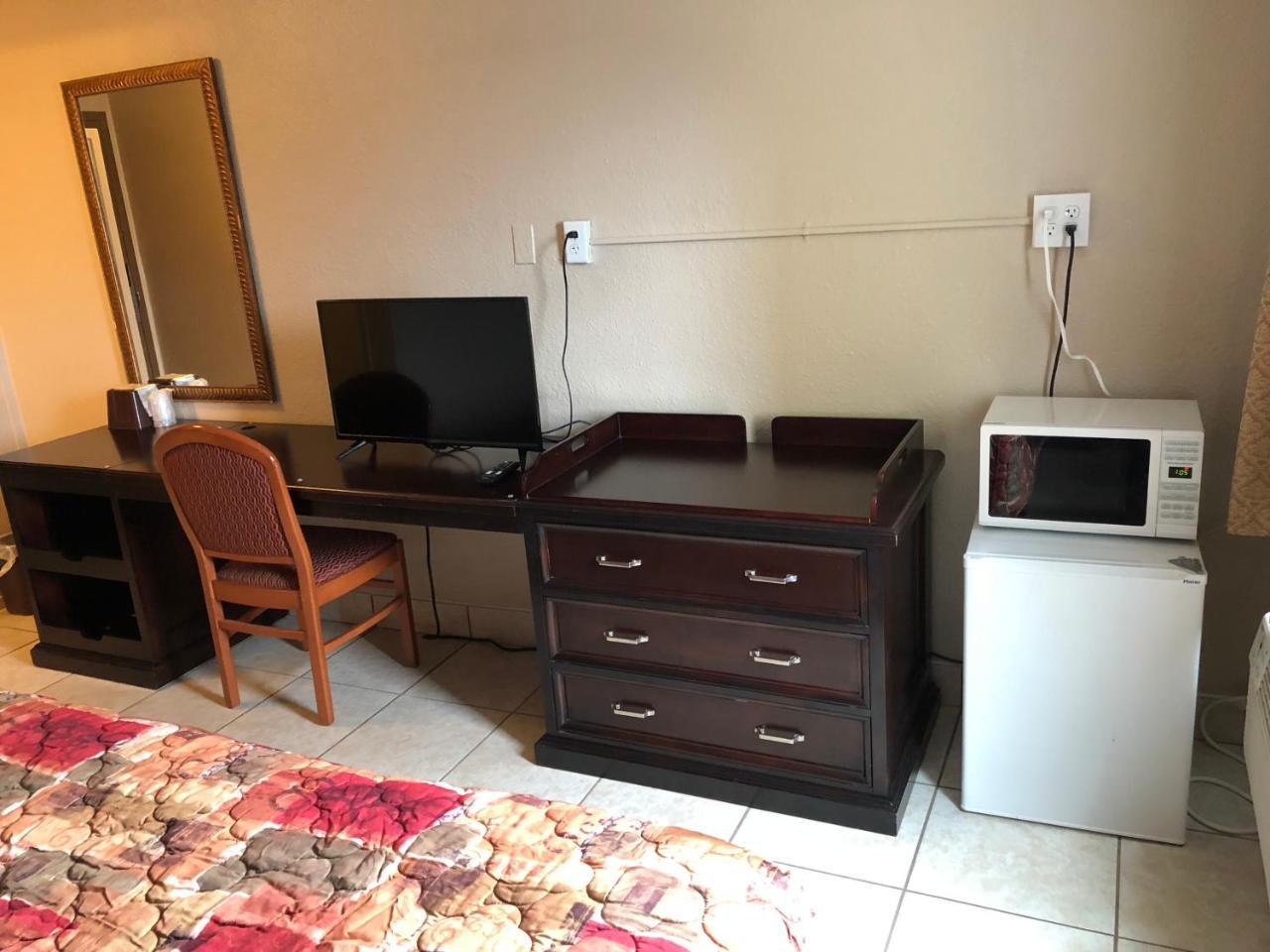 Deluxe King Room - Smoking