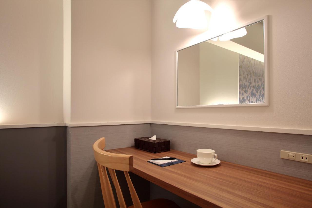 Twin Room - Non-Smoking - 2 Nights Minimum