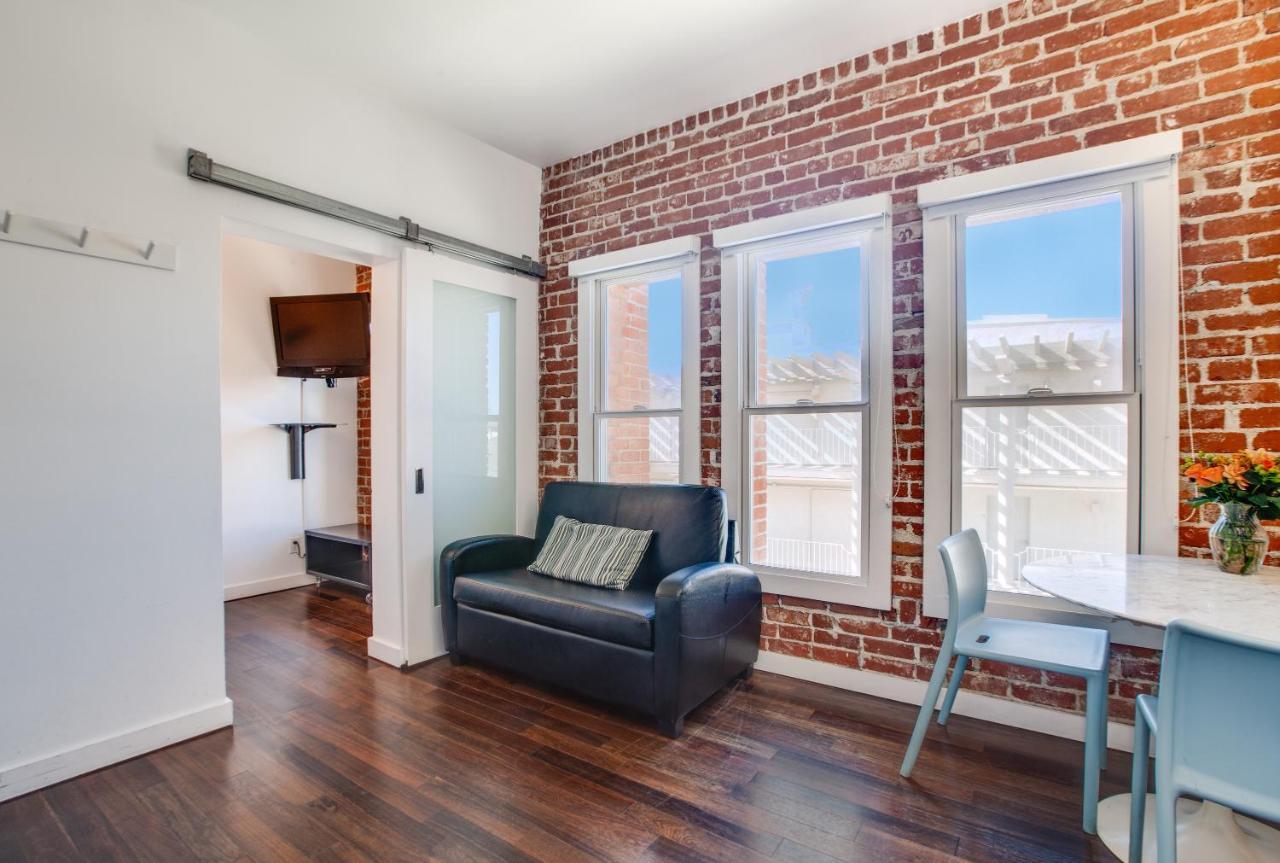 One Bedroom Suite, Street View,738450328:JPEG