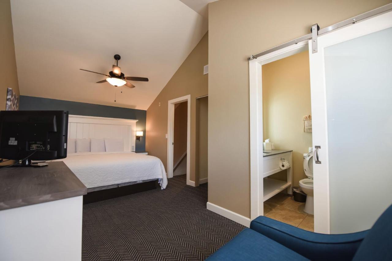 King Suite - Disability Access/Non-Smoking