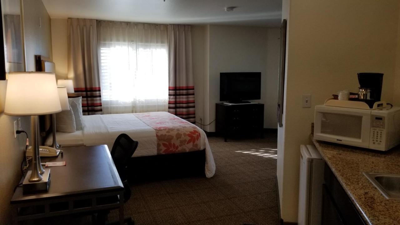 King Studio Suite - Non-Smoking