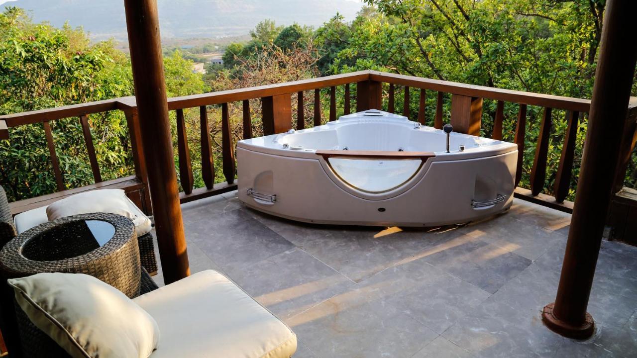 Deluxe suite to be named as Hermitage B