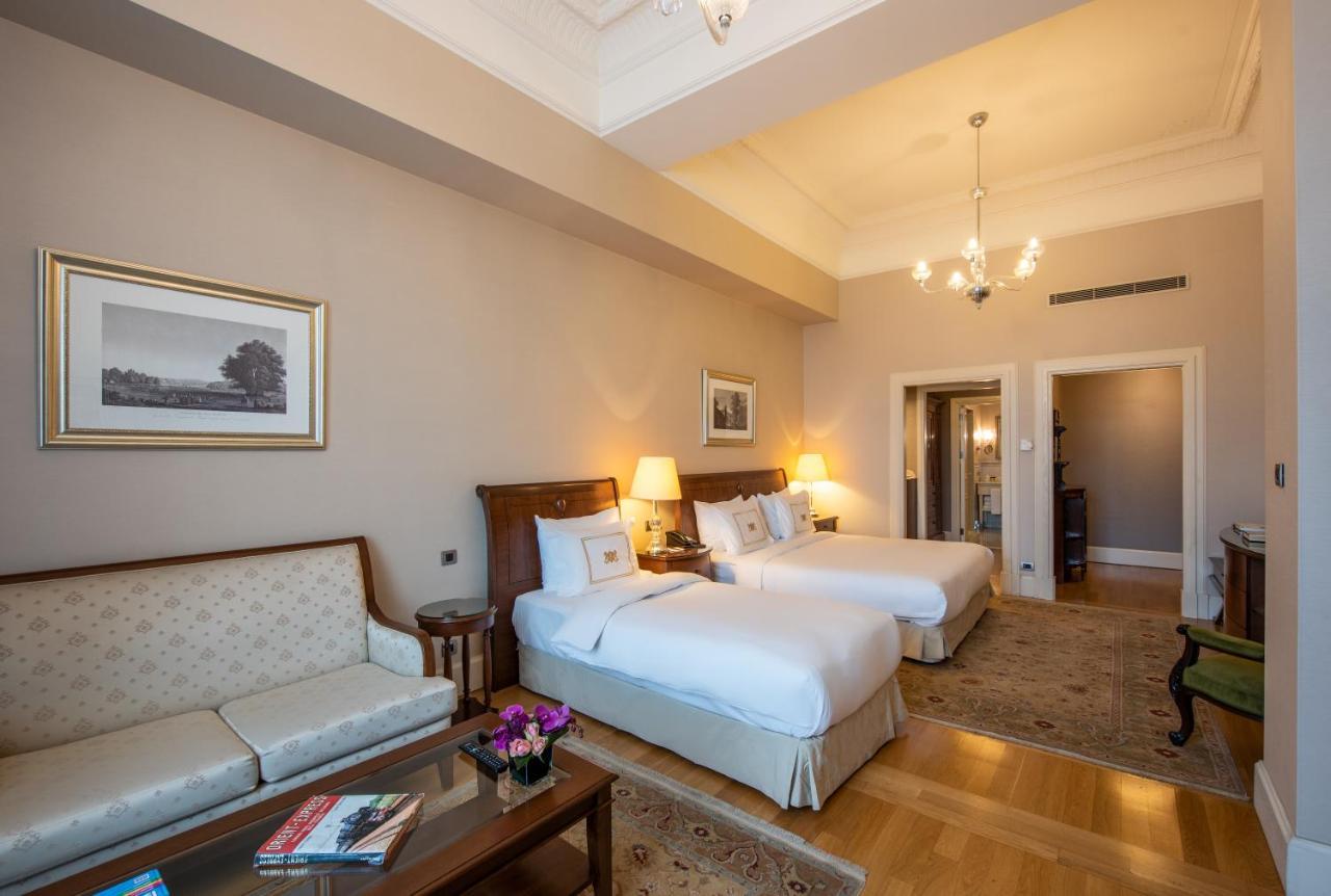 Grand Pera Triple Room