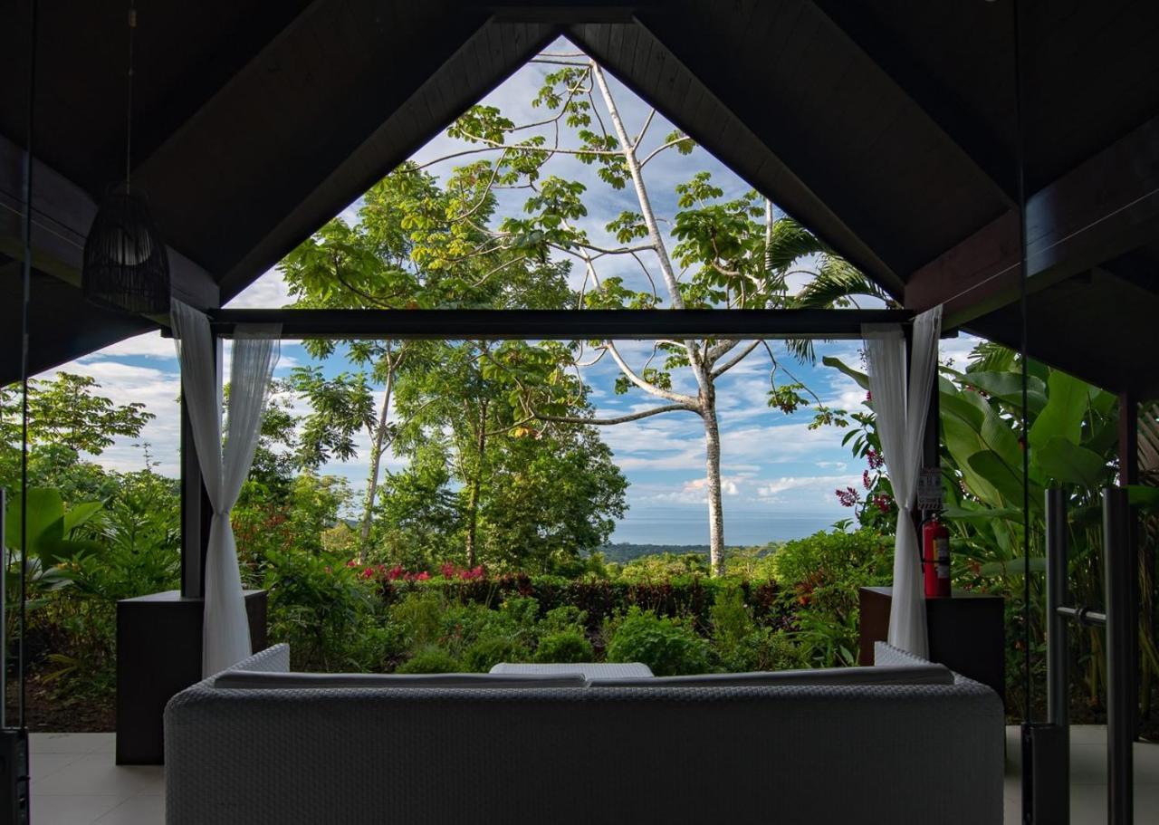 Villa with Ocean View,761555875:JPEG