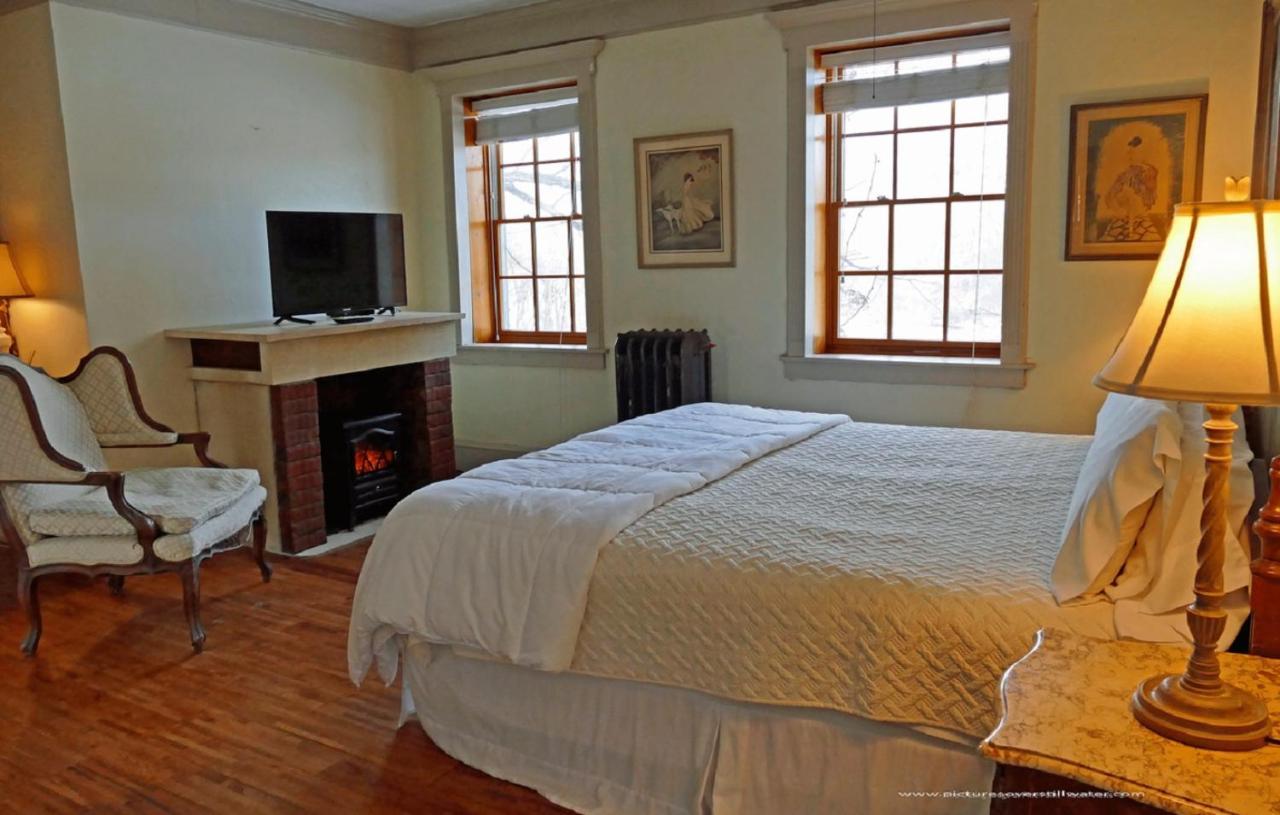 Deluxe Double Room with Bath