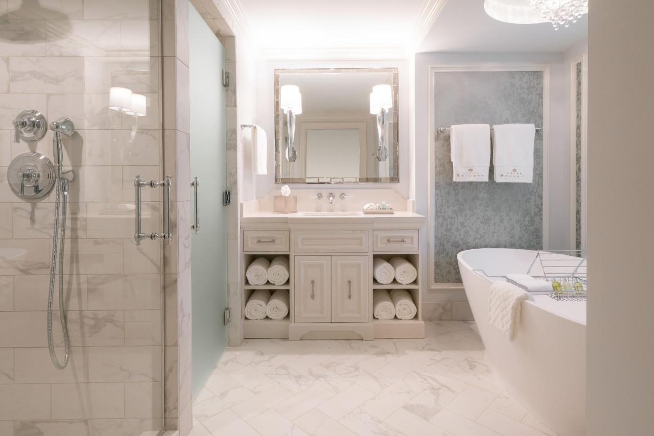 St. Matthews Suite