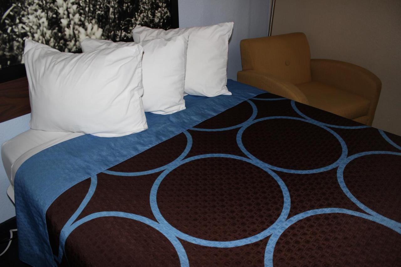 Double Room with Two Double Beds - Non-Smoking