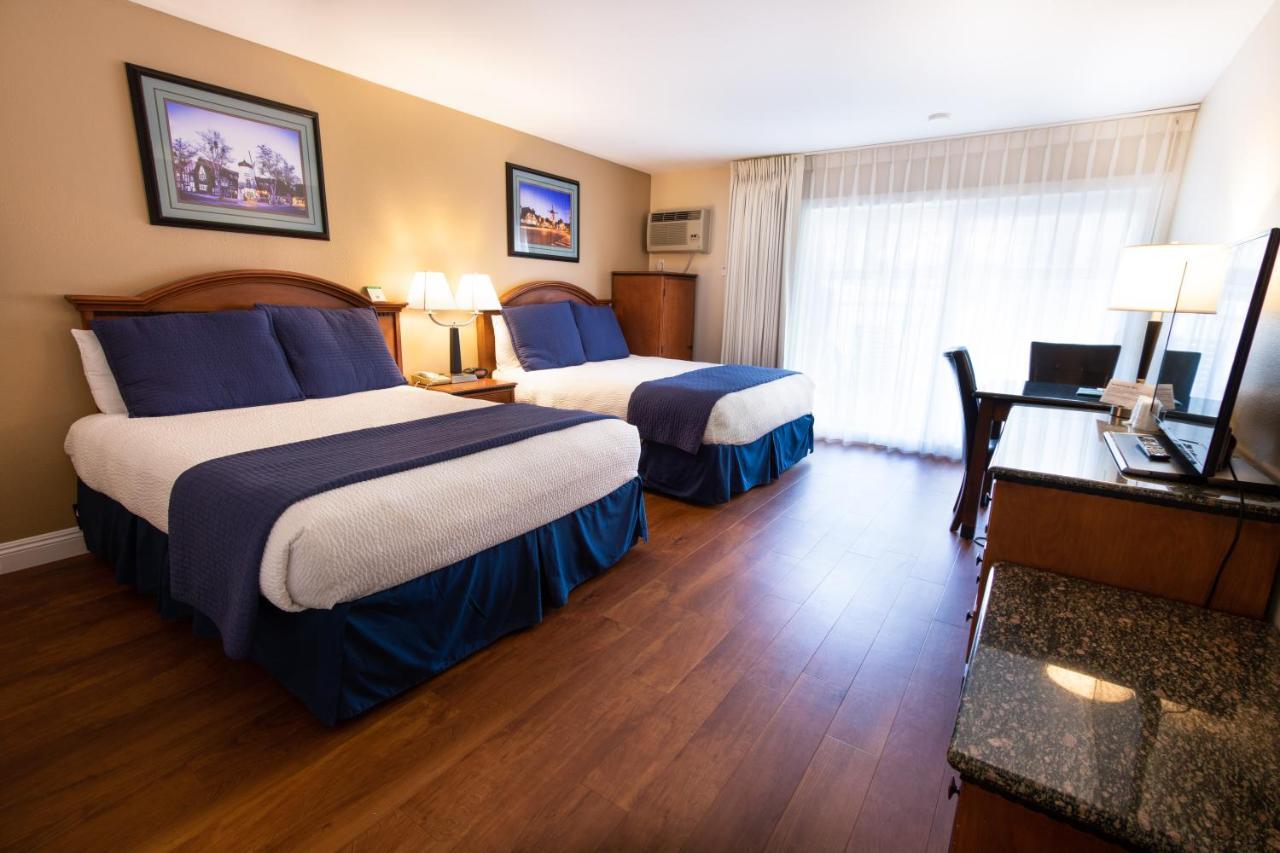 Deluxe Queen Room with Two Queen Beds Downstairs
