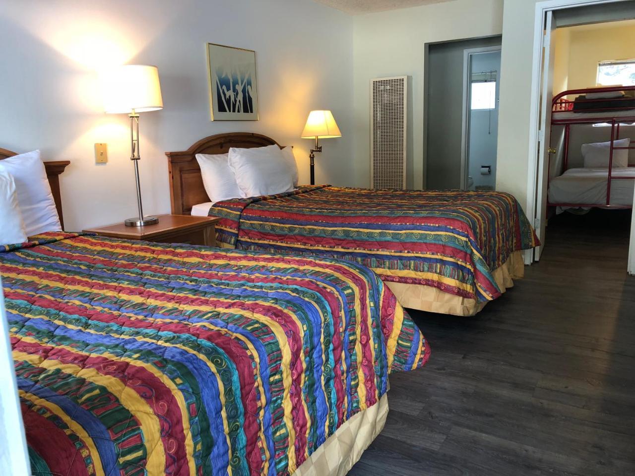 Triple Room with three beds