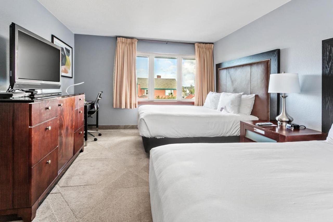 Queen Room with Two Queen Beds,1026897166:JPEG