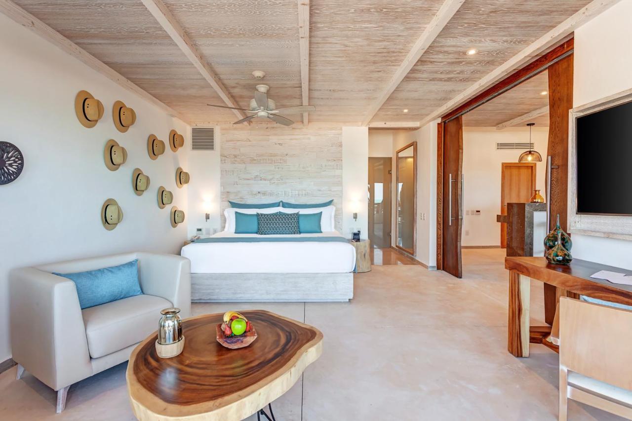 Presidential Ocean Front One Bedroom Suite